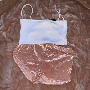 Cute crop top/ booty short set!!!